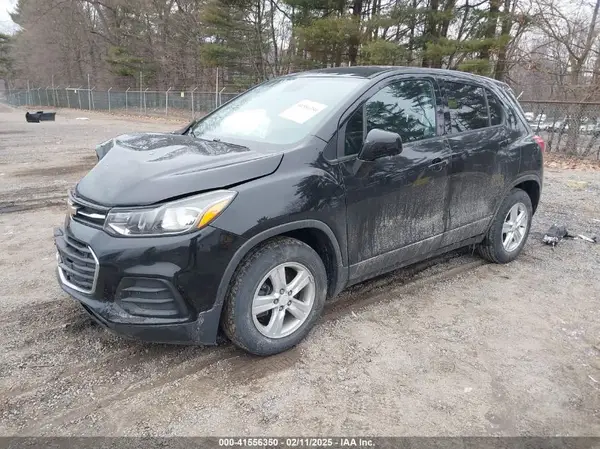 3GNCJKSB0LL111537 2020 CHEVROLET TRAX - Image 2