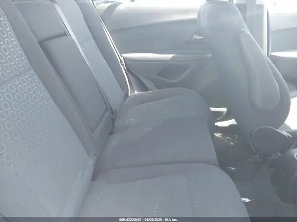 3GNCJKSB0LL130816 2020 CHEVROLET TRAX - Image 8