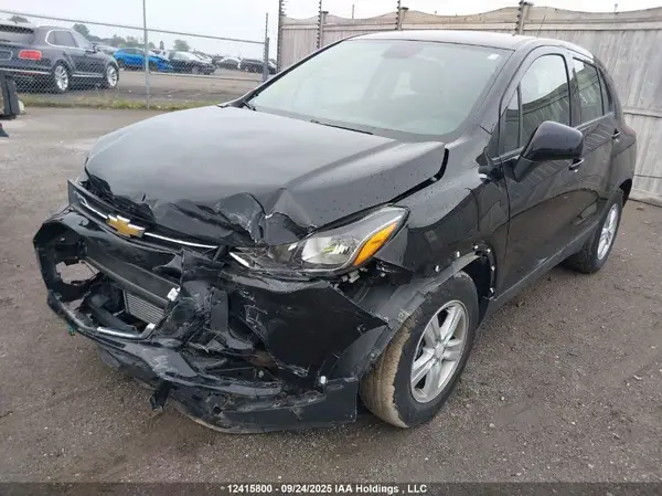 3GNCJKSB0LL140987 2020 CHEVROLET TRAX - Image 2
