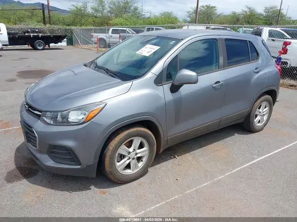3GNCJKSB0LL141489 2020 CHEVROLET TRAX - Image 2