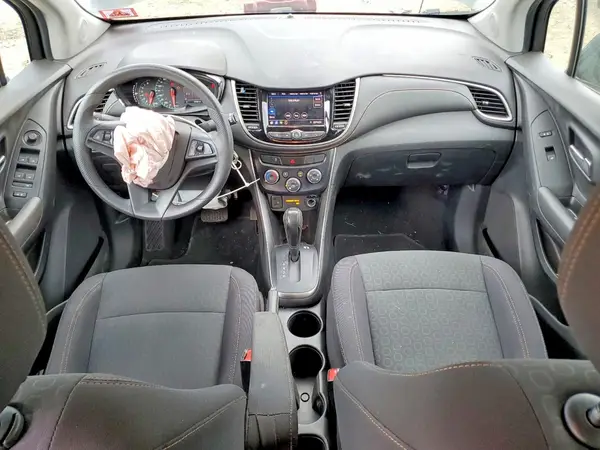 3GNCJKSB0LL148281 2020 CHEVROLET TRAX - Image 8