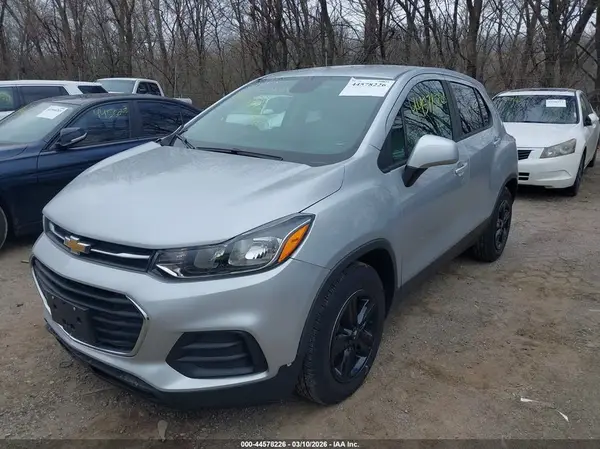 3GNCJKSB0LL148684 2020 CHEVROLET TRAX - Image 2