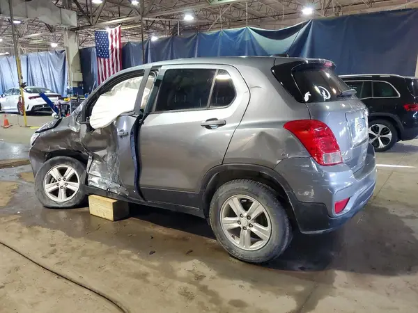 3GNCJKSB0LL156204 2020 CHEVROLET TRAX - Image 2