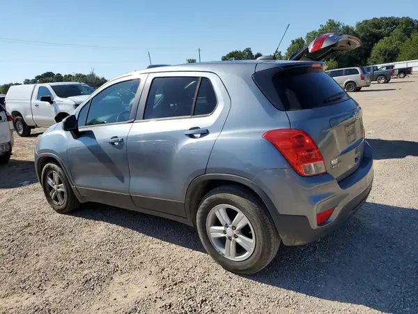 3GNCJKSB0LL158924 2020 CHEVROLET TRAX - Image 2