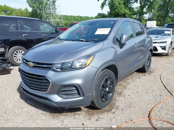 3GNCJKSB0LL159006 2020 CHEVROLET TRAX - Image 2