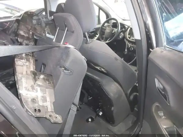 3GNCJKSB0LL176887 2020 CHEVROLET TRAX - Image 8
