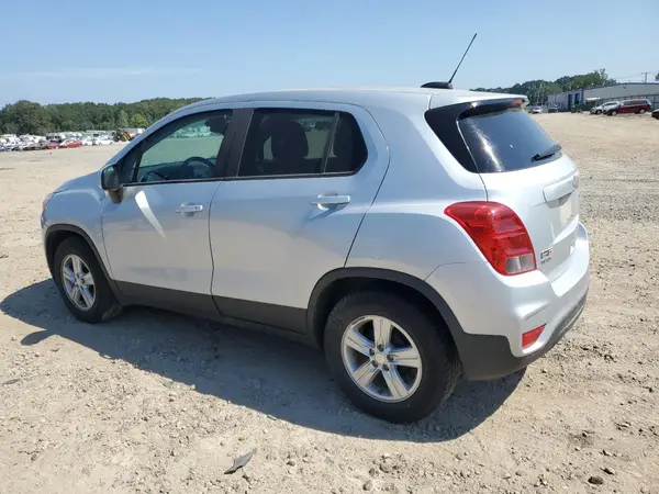 3GNCJKSB0LL194497 2020 CHEVROLET TRAX - Image 2