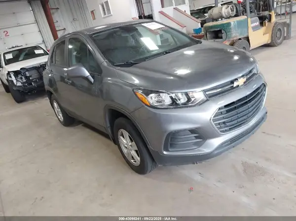 3GNCJKSB0LL196539 2020 CHEVROLET TRAX - Image 1