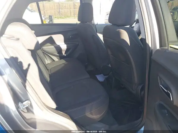 3GNCJKSB0LL196539 2020 CHEVROLET TRAX - Image 8