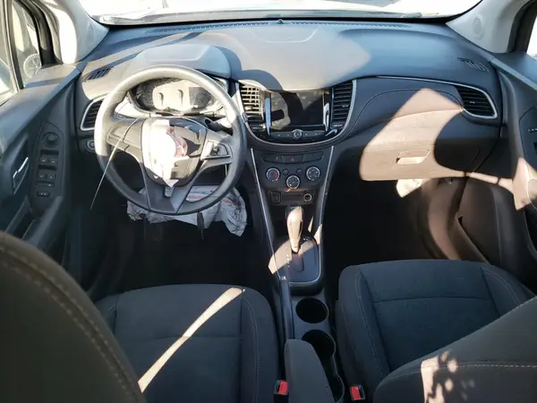 3GNCJKSB0LL204459 2020 CHEVROLET TRAX - Image 8