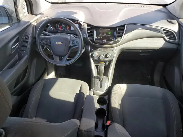 3GNCJKSB0LL213887 2020 CHEVROLET TRAX - Image 8