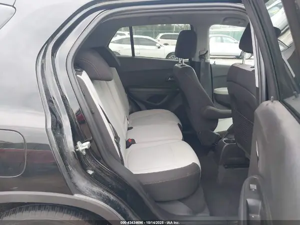 3GNCJKSB0LL233721 2020 CHEVROLET TRAX - Image 8