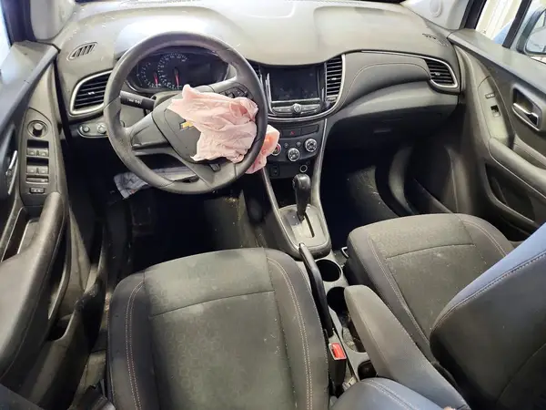 3GNCJKSB0LL237817 2020 CHEVROLET TRAX - Image 8