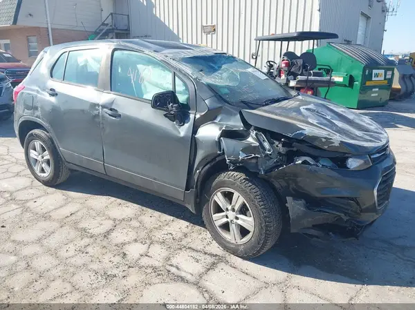 3GNCJKSB0LL242693 2020 CHEVROLET TRAX - Image 1