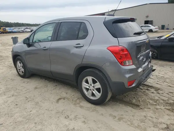 3GNCJKSB0LL243603 2020 CHEVROLET TRAX - Image 2