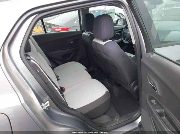 3GNCJKSB0LL268999 2020 CHEVROLET TRAX - Image 8