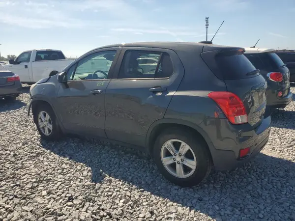 3GNCJKSB0LL272616 2020 CHEVROLET TRAX - Image 2