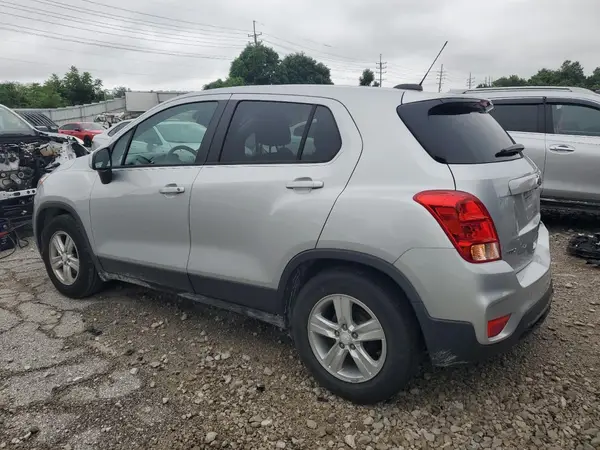 3GNCJKSB0LL301306 2020 CHEVROLET TRAX - Image 2