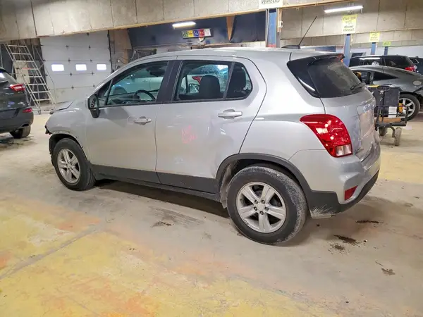 3GNCJKSB0LL333317 2020 CHEVROLET TRAX - Image 2