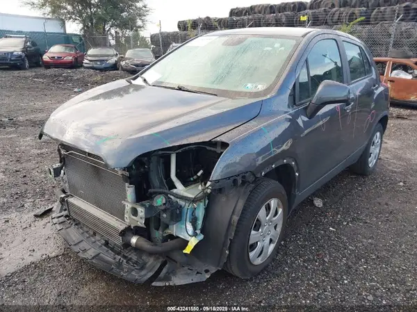 3GNCJKSB1GL119958 2016 CHEVROLET TRAX - Image 2