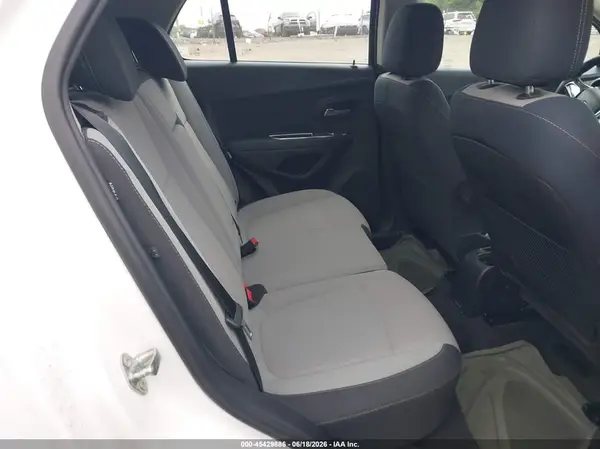 3GNCJKSB1GL125260 2016 CHEVROLET TRAX - Image 8