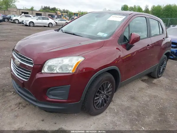 3GNCJKSB1GL141054 2016 CHEVROLET TRAX - Image 2