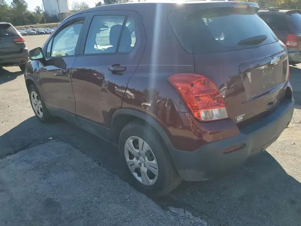 3GNCJKSB1GL218733 2016 CHEVROLET TRAX - Image 2