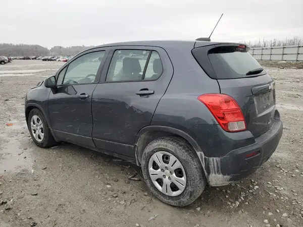 3GNCJKSB1GL245561 2016 CHEVROLET TRAX - Image 2
