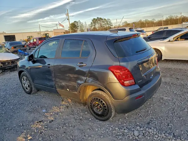 3GNCJKSB1GL255863 2016 CHEVROLET TRAX - Image 2