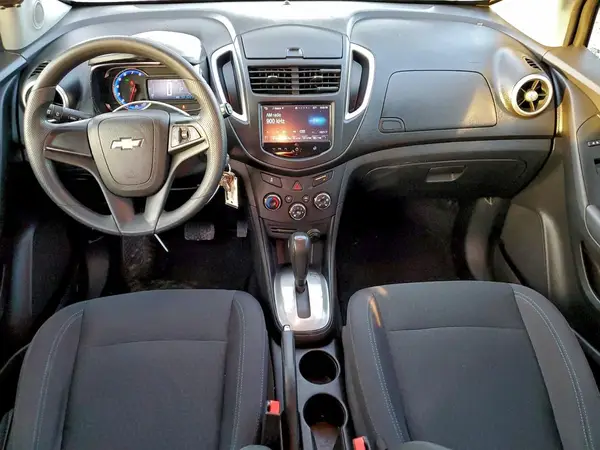 3GNCJKSB1GL255863 2016 CHEVROLET TRAX - Image 8