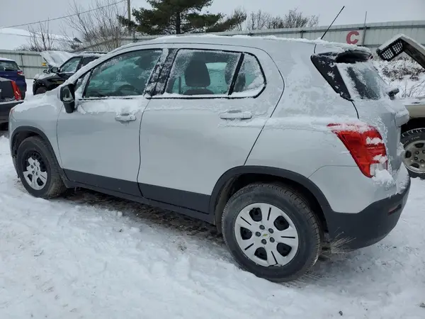 3GNCJKSB1GL263610 2016 CHEVROLET TRAX - Image 2