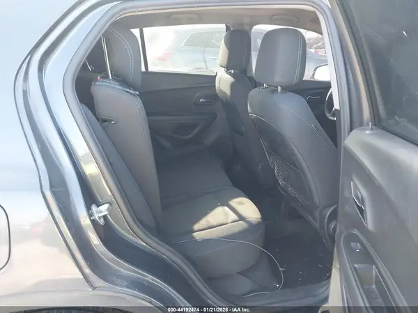 3GNCJKSB1GL266216 2016 CHEVROLET TRAX - Image 8