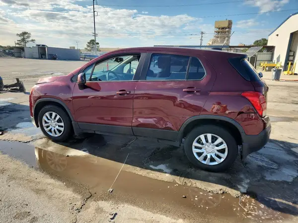 3GNCJKSB1GL273957 2016 CHEVROLET TRAX - Image 2