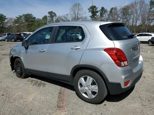 3GNCJKSB1HL133165 2017 CHEVROLET TRAX - Image 2