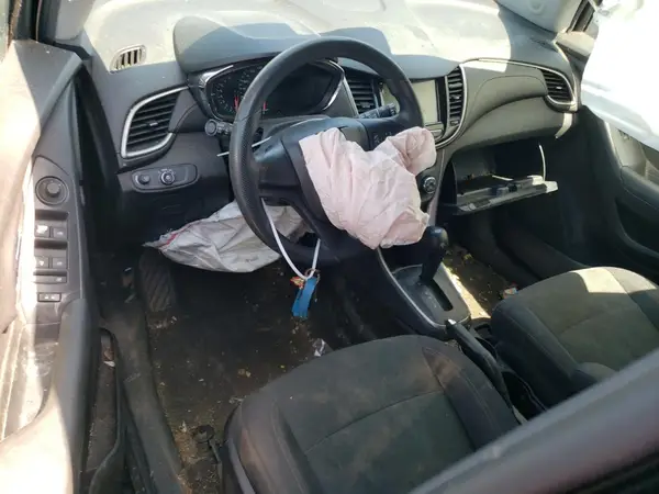 3GNCJKSB1HL171267 2017 CHEVROLET TRAX - Image 8