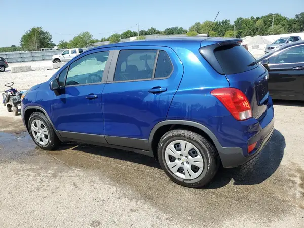 3GNCJKSB1HL184598 2017 CHEVROLET TRAX - Image 2