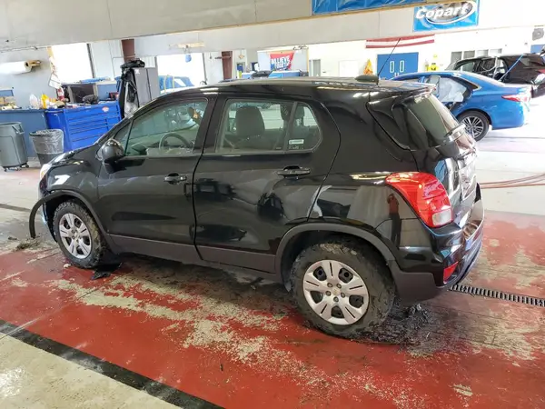 3GNCJKSB1HL186318 2017 CHEVROLET TRAX - Image 2