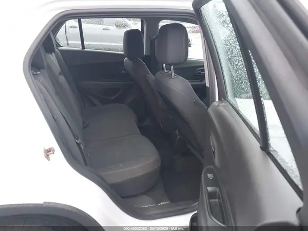 3GNCJKSB1HL187842 2017 CHEVROLET TRAX - Image 8