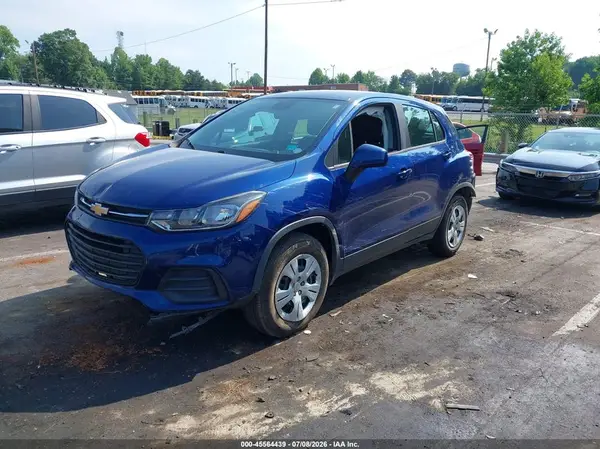 3GNCJKSB1HL198825 2017 CHEVROLET TRAX - Image 2