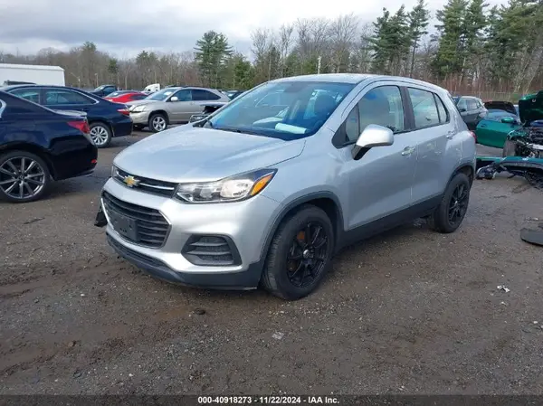 3GNCJKSB1HL227854 2017 CHEVROLET TRAX - Image 2