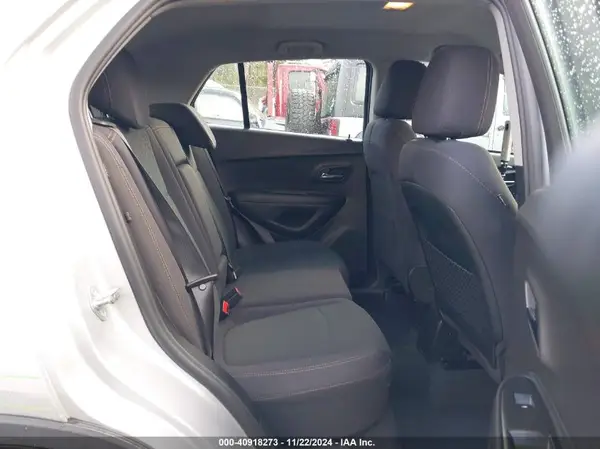 3GNCJKSB1HL227854 2017 CHEVROLET TRAX - Image 8