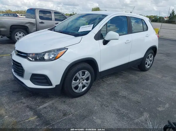3GNCJKSB1HL232486 2017 CHEVROLET TRAX - Image 2