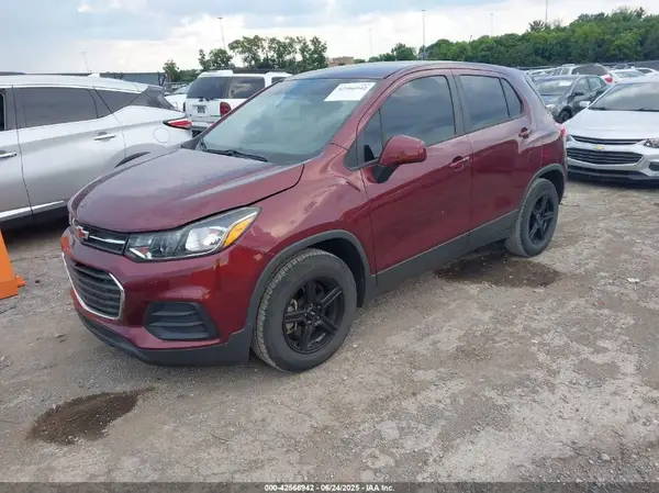 3GNCJKSB1HL264225 2017 CHEVROLET TRAX - Image 2