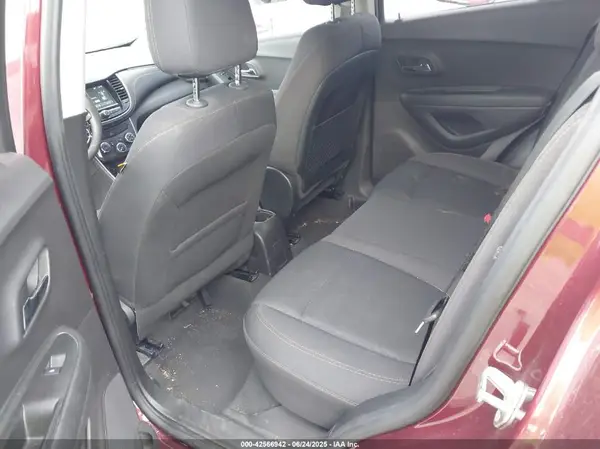 3GNCJKSB1HL264225 2017 CHEVROLET TRAX - Image 8