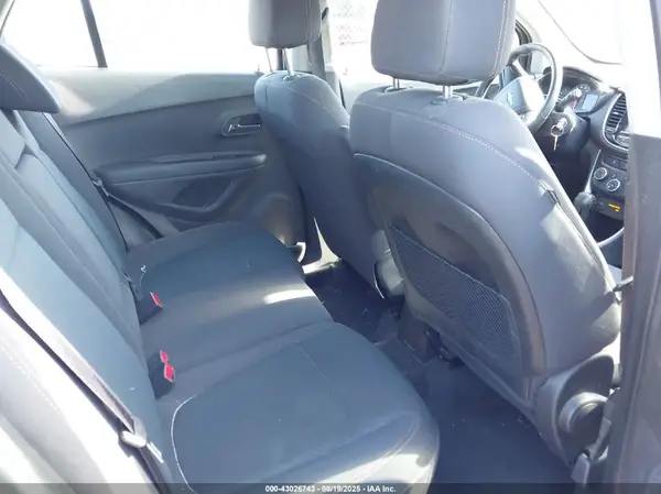 3GNCJKSB1HL281087 2017 CHEVROLET TRAX - Image 8