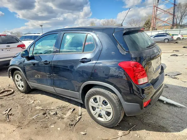 3GNCJKSB1HL281218 2017 CHEVROLET TRAX - Image 2