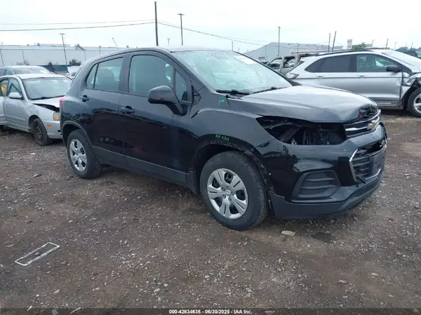 3GNCJKSB1HL282840 2017 CHEVROLET TRAX - Image 1
