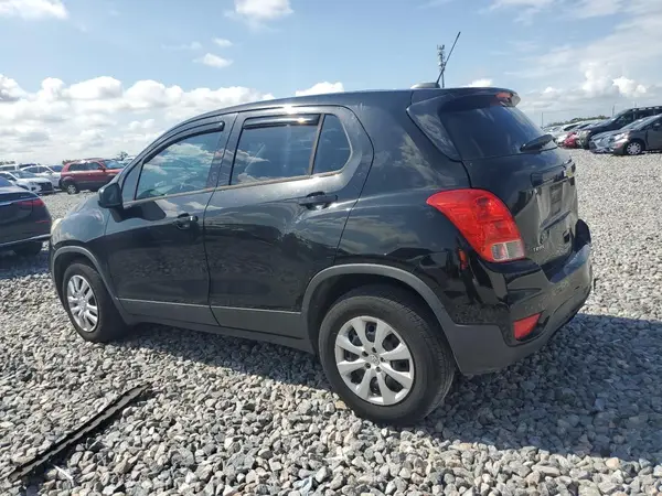 3GNCJKSB1HL285351 2017 CHEVROLET TRAX - Image 2