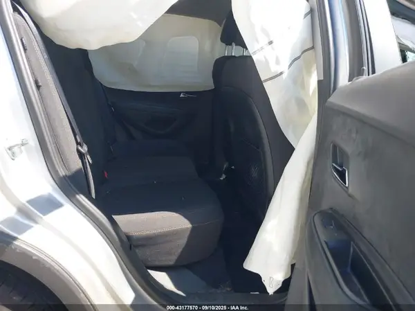 3GNCJKSB1HL289934 2017 CHEVROLET TRAX - Image 8