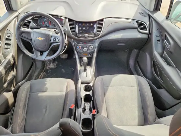 3GNCJKSB1JL165068 2018 CHEVROLET TRAX - Image 8